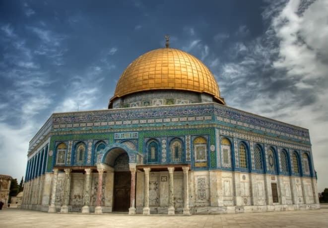 Teks Khutbah Jumat tentang Palestina, Bumi Para Nabi yang Harus Dibela