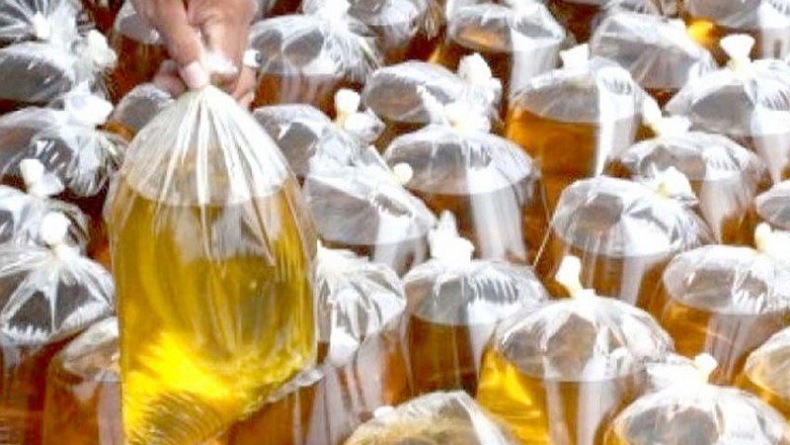 Kemendag Berencana Hapus Minyak Goreng Curah dari DMO CPO