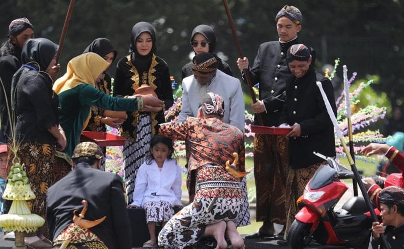 Mengenal Tradisi Ruwatan Rambut Gimbal di Dataran Tinggi Dieng, Ternyata Ini Tujuannya
