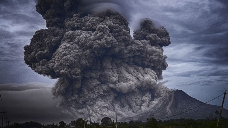 Pengertian Majas Personifikasi: Ciri-ciri dan Contohnya