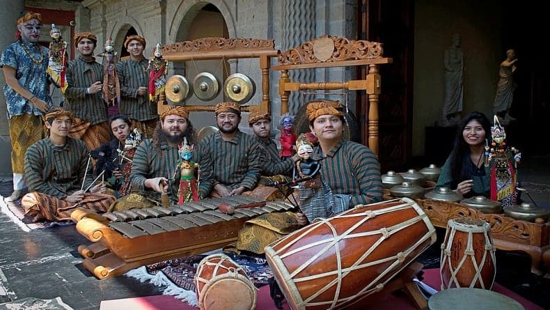 40 Alat Musik Tradisional Indonesia dari Berbagai Daerah, dari Angklung hingga Kolintang