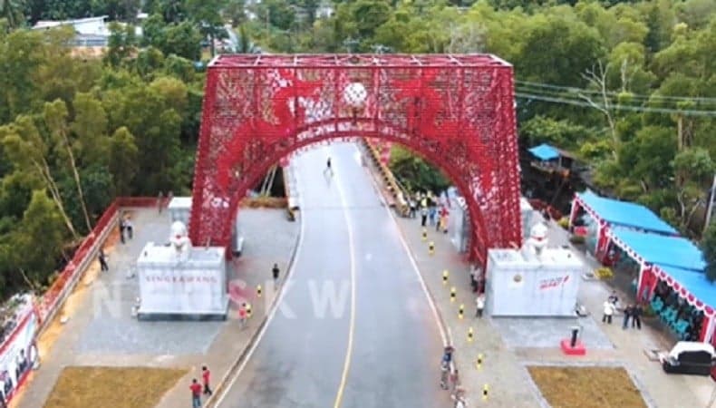 Super Megah, Gerbang Cap Go Meh Singkawang Simbol Kerukunan 3 Etnis Diresmikan