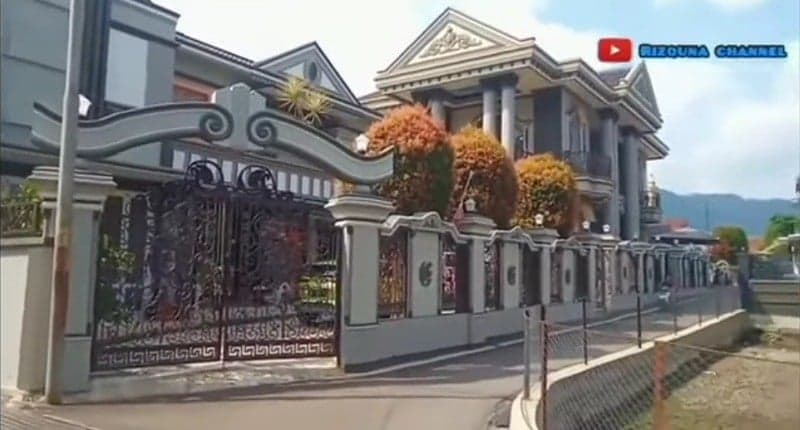 Viral, Ada Kampung Jin di Majalengka, Warganya Punya Rumah Mewah seperti Istana