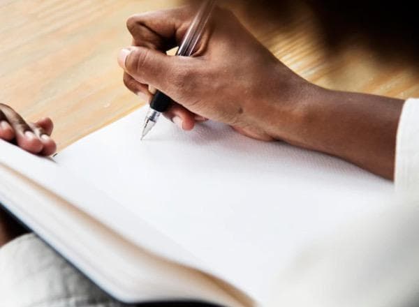 8 Contoh Personal Letter untuk Teman dalam Bahasa Inggris, Sontek di Sini!