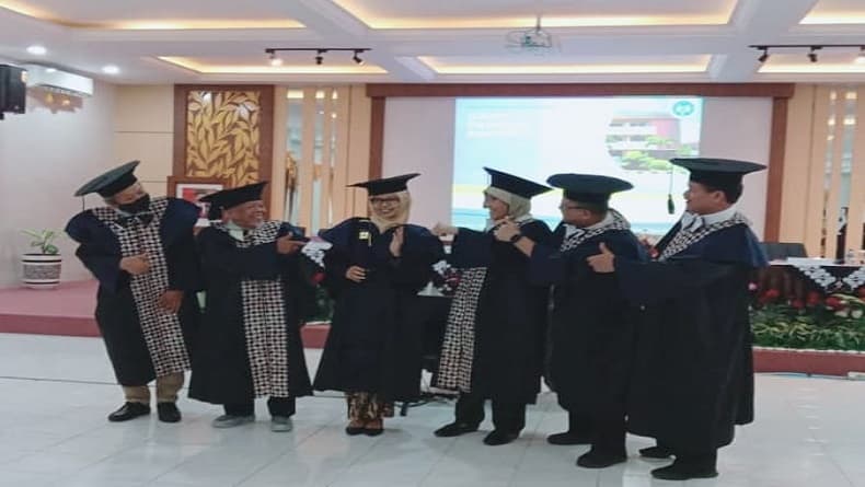 Keren, Perempuan Berprestasi di Blora Raih Gelar Doktor di UNY