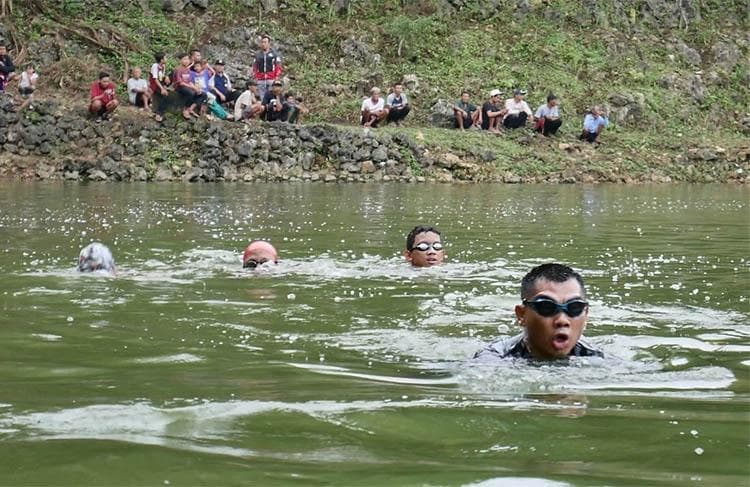 9 Arti Mimpi Berenang di Air Keruh, Harus Waspada! 9 Arti Mimpi Berenang di Air Keruh, Harus Waspada!