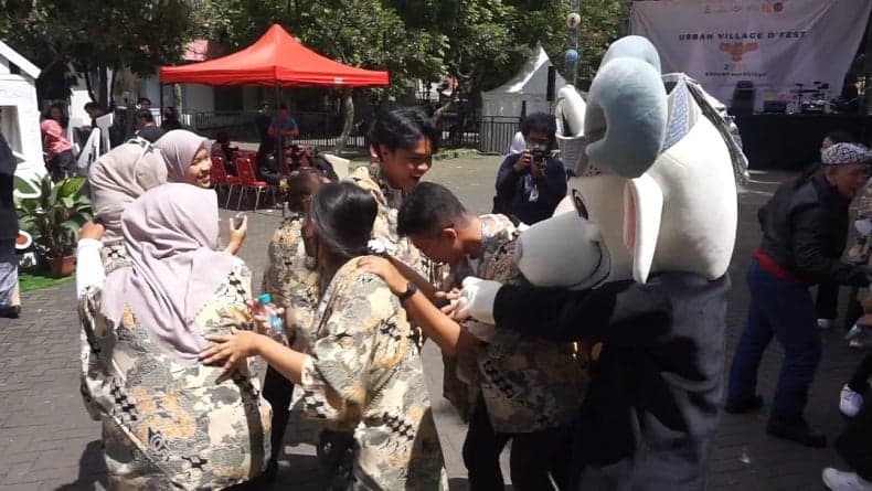 Serunya Urban Village Festival di Tel-U Bandung, Kenalkan Desa Wisata se-Jawa Barat Serunya Urban Village Festival di Tel-U Bandung, Kenalkan Desa Wisata se-Jawa Barat