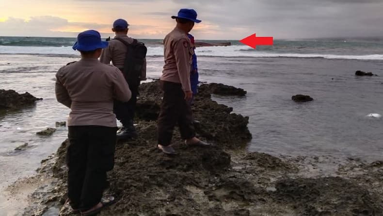 Kapal Karam Tiba-Tiba Muncul di Pantai Cidaun Cianjur, Ini Kata Polisi