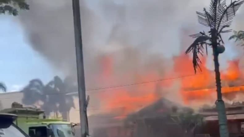 RM Ampera Ludes Terbakar, Kerugian Diperkirakan Capai Rp2,7 Miliar