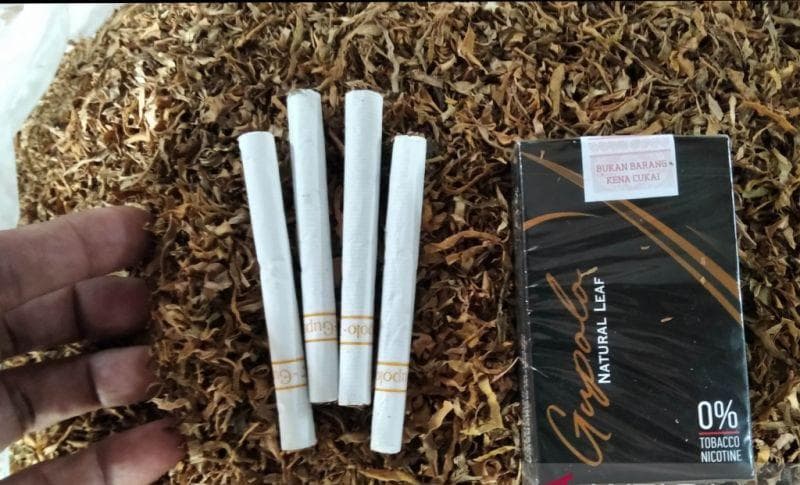 Inovatif, Warga Kudus Ini Ciptakan Rokok dari Daun Talas dengan 17 Bahan Rempah