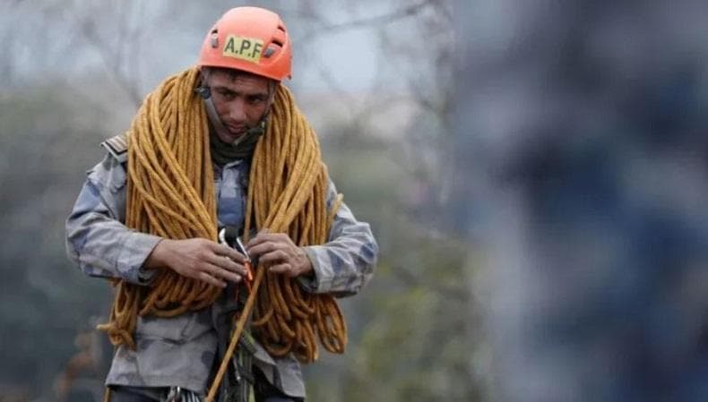 Kecelakaan Pesawat Yeti Air, Tim SAR Kerahkan Drone dan Turuni Ngarai Cari 2 Penumpang Terakhir