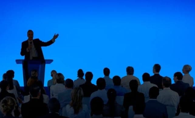 3 Contoh Pidato Informatif Berbagai Tema, Simak Yuk!