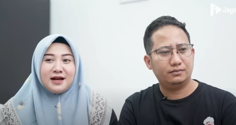 Dulu Diremehkan, Kini Suami Istri Ini Sukses Jual 700.000 Pentol Cilok Sebulan