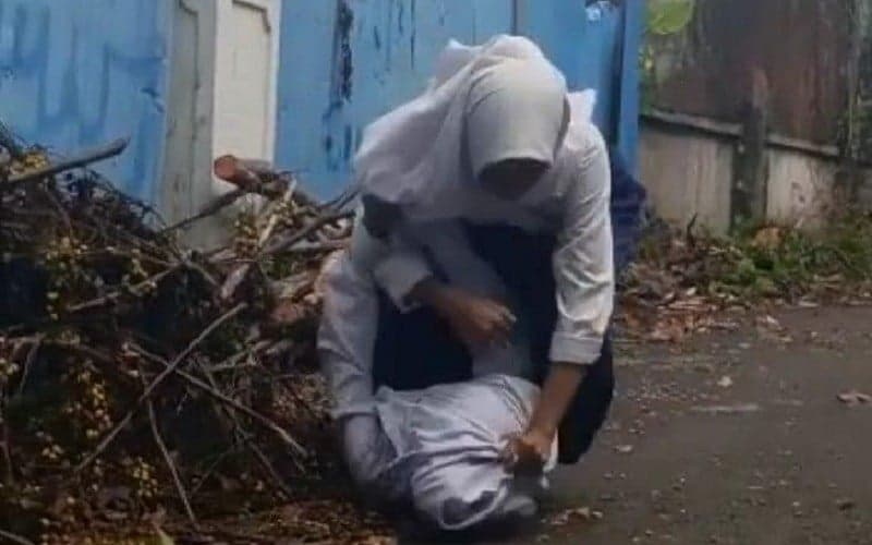Viral 2 Siswi SMP di Bengkulu Berkelahi Pulang Sekolah, Jadi Tontonan Teman