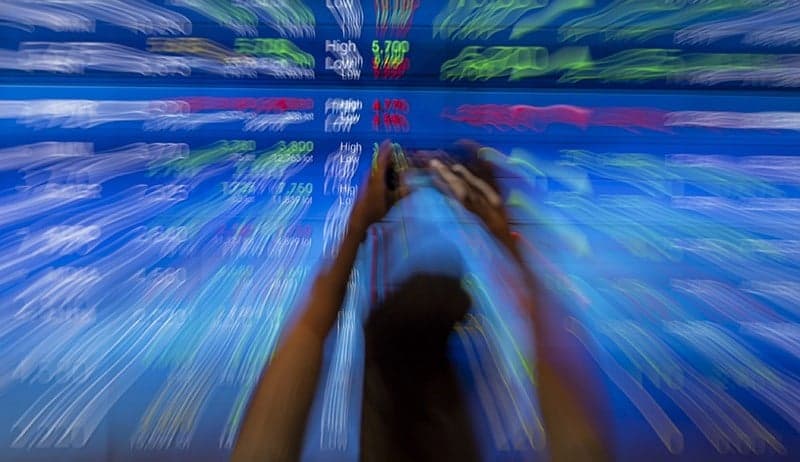 Riset MNC Sekuritas: IHSG Hari Ini Berpeluang Lanjutkan Koreksi, Cek 4 Rekomendasi Sahamnya