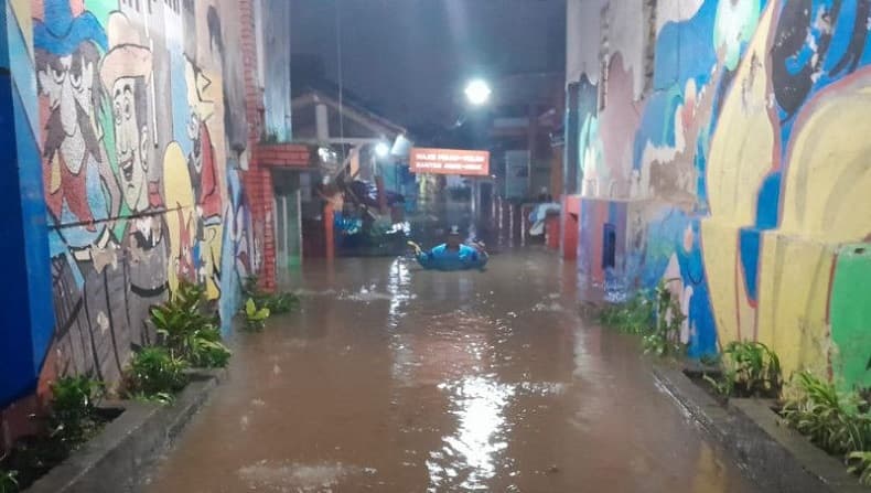 Banjir Landa Kawasan Perkotaan Banyuwangi, Seratusan Rumah Terendam Air Banjir Landa Kawasan Perkotaan Banyuwangi, Seratusan Rumah Terendam Air