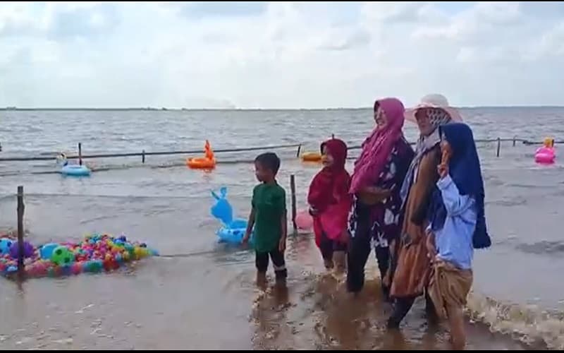Pantai Kerikil, Tempat Wisata Viral di Kabupaten OKI yang Tak Kalah dengan Lampung
