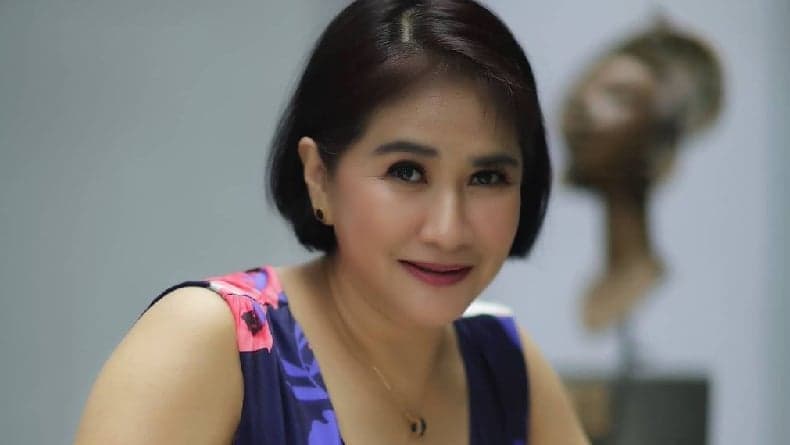 Potret Yurike Prastika yang Tetap Cantik di Usia 54 Tahun, Kerap Pamer Foto Seksi