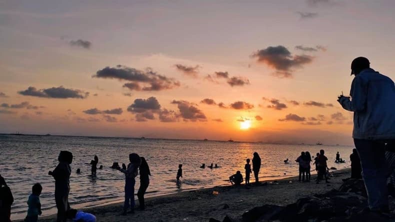 Pantai Sebalang, Destinasi Pilihan untuk Berlibur di Akhir Pekan