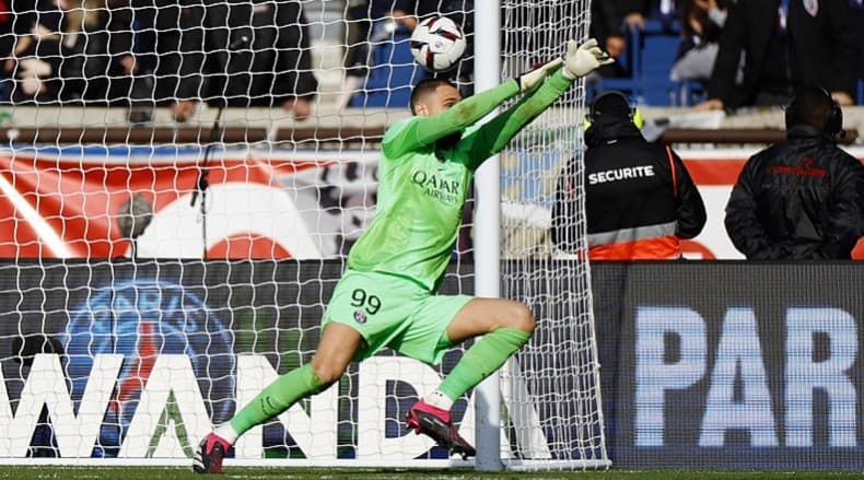 PSG Dibungkam Lorient, Donnarumma Singgung Konflik Pemain dengan Suporter