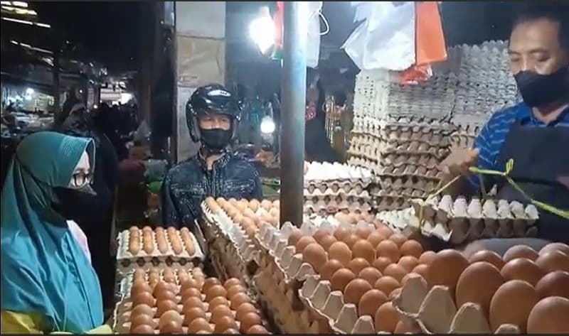 Harga Telur Melonjak Jelang Bulan Puasa, Pedagang Kurangi Stok