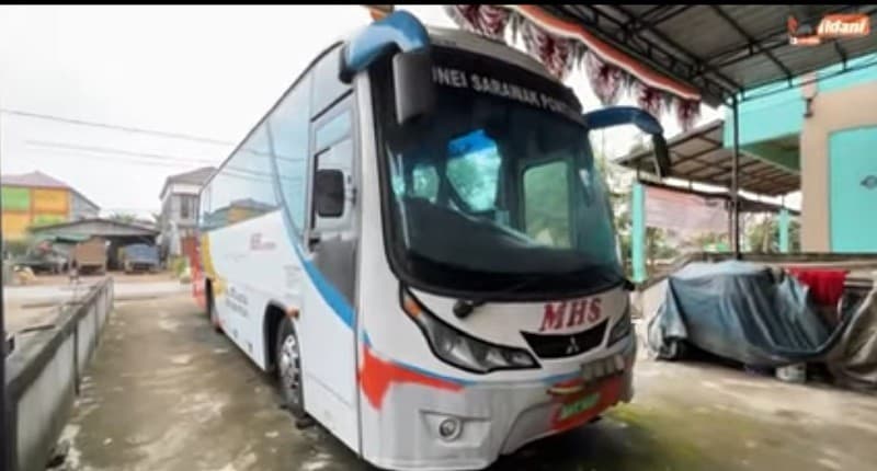 PO Bus dengan Rute Terjauh di Kalimantan, Tempuh Jarak 1.000 Km Menembus Hutan PO Bus dengan Rute Terjauh di Kalimantan, Tempuh Jarak 1.000 Km Menembus Hutan