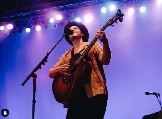 Lirik Lagu 93 Million Miles dan Terjemahan-Jason Mraz, Lagu tentang Rindu Pulang