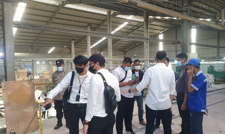 Tragis, Pekerja Pabrik Triplek di Malang Tewas Jatuh ke Mesin Pencampur Lem