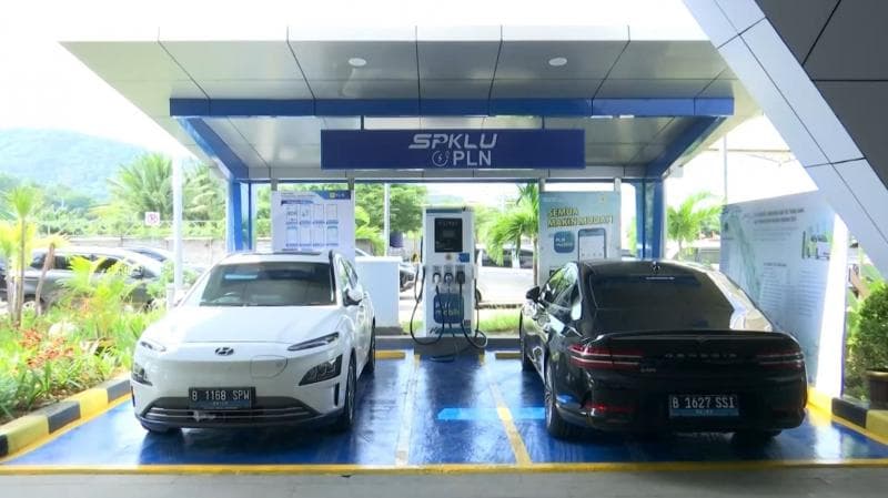Pemerintah Targetkan 2 Juta Mobil dan 13 Juta Motor Listrik di 2030