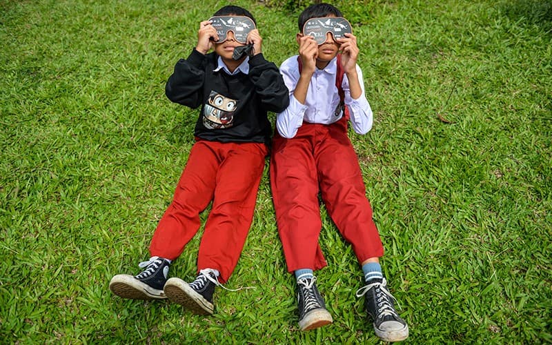 Mengintip Gerhana Matahari, Fenomena Astronomi 100 Tahun Sekali