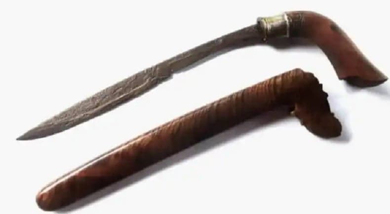 13 Senjata Tradisional Sulawesi Selatan dan Kegunaannya