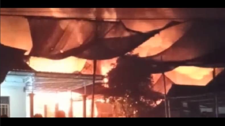 Wisata Kampung Coklat di Blitar Terbakar, Api Melalap Area Produksi