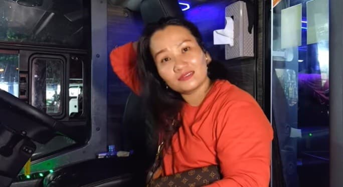 Mengenal Sopir Bus Cantik Baru PO Kencana Mbak Wiwit, Eks Pengemudi Truk Tronton Lintas Jakarta-Bali
