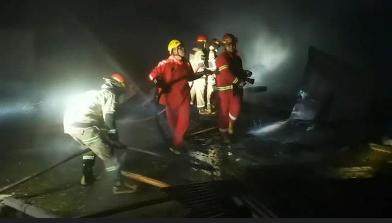 Pabrik Kerupuk di Banjarnegara Ludes Terbakar, Kerugian Ditaksir Ratusan Juta Rupiah