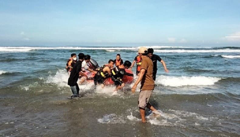 Ini Nama-Nama Wisatawan yang Tenggelam di Pantai Panjang Bengkulu, 3 Tewas 2 Hilang