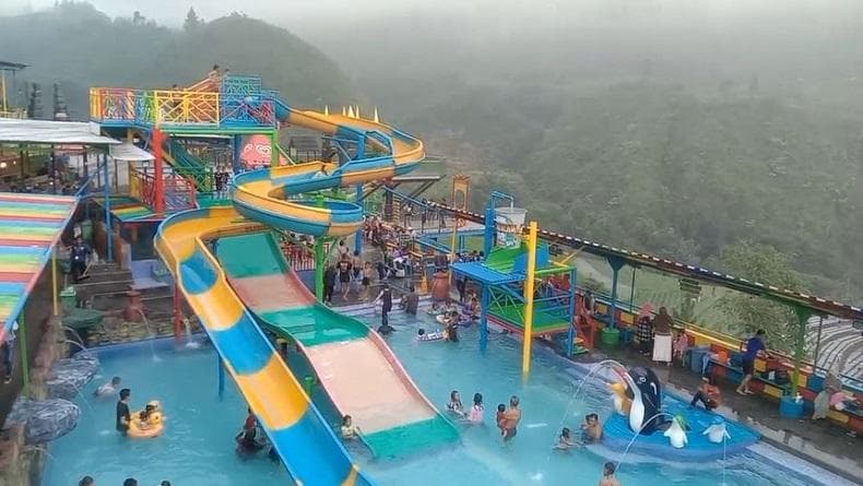 Menikmati Kolam Air Panas di Guci Tegal, Tempat Wisata yang Instagramable