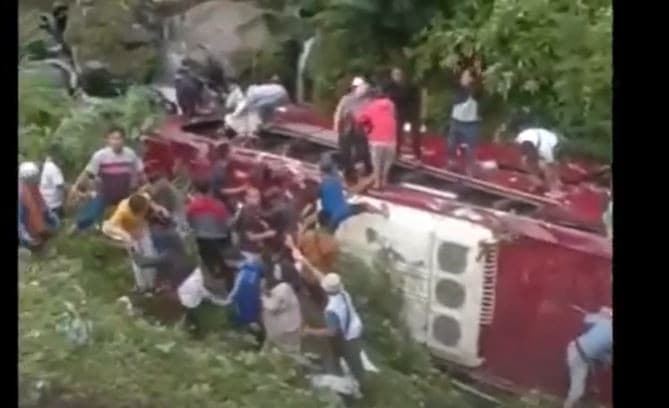 6 Fakta Kecelakaan Bus Wisata Terjun ke Jurang di Guci Tegal, Nomor 4 Petaka Sopir Teledor