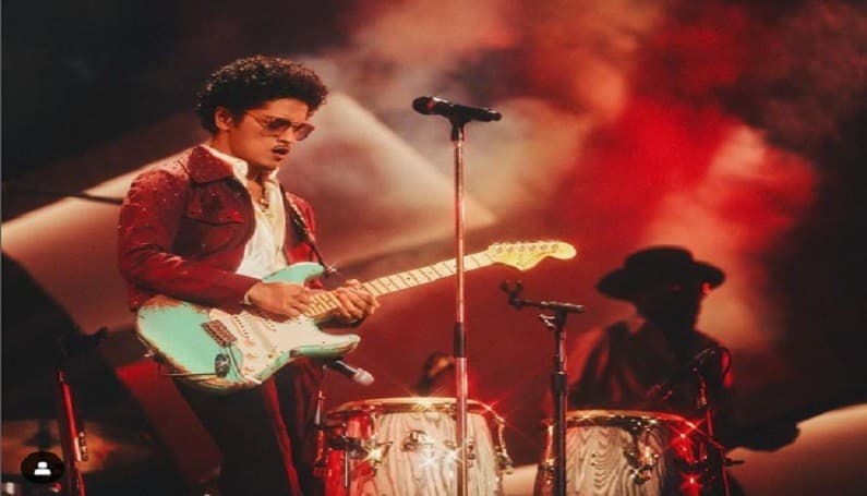 Makna Lagu It Will Rain – Bruno Mars Lengkap dengan Liriknya