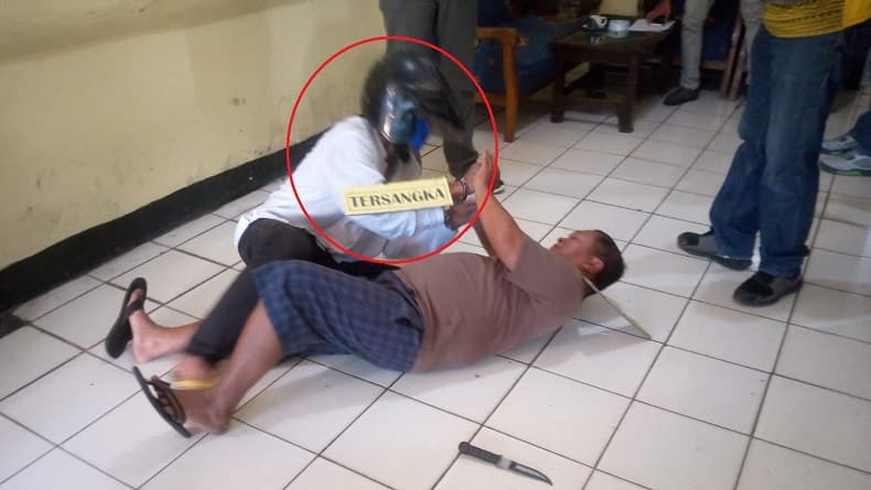 Kasus Ponakan Bunuh Paman di Cibadak Sukabumi Direkonstruksi, Tersangka Peragakan 27 Adegan