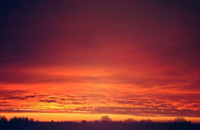 7 Contoh Puisi Senja yang Sedih dan Bikin Baper, Cocok Jadi Curahan Hati