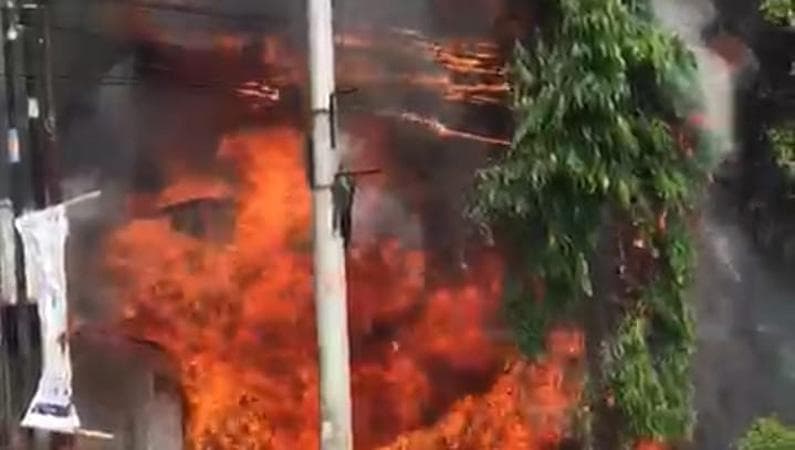 Gudang Toko Alat Perlengkapan Rumah Tangga di Pemalang Ludes Terbakar