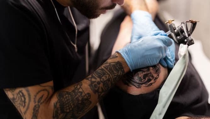 Hukum Tato Dalam Islam, Lengkap Dalil Al Quran dan Hadits Beserta Penjelasannya