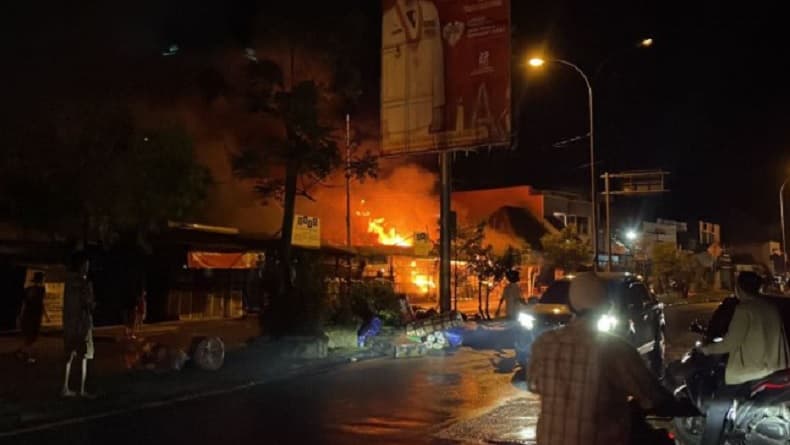 Kebakaran di Lubuk Begalung Kota Padang, 5 Toko dan 2 Rumah Ludes