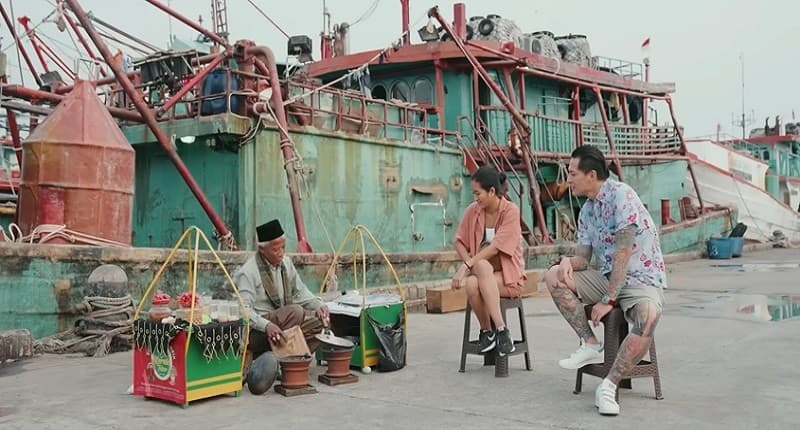 Momen Lucu Chef Juna Beri Penilaian kepada Pedagang saat Jajan Kerak Telor