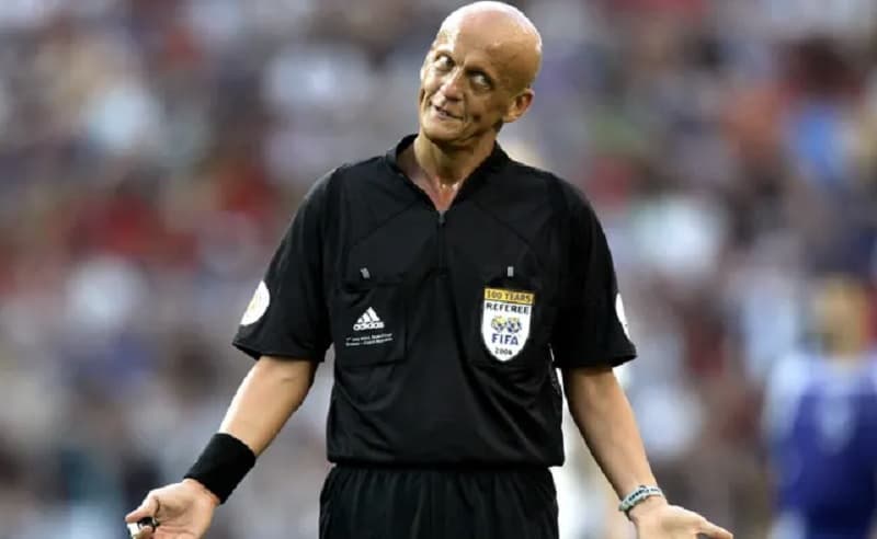 Sosok Pierluigi Collina: Dari Bek Tengah, Wajib Militer hingga Jadi Wasit Legendaris