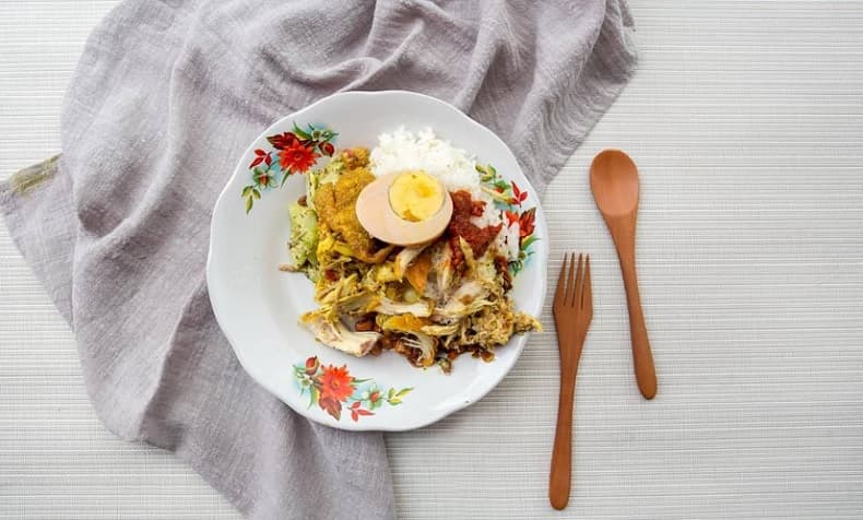 10 Tempat Kuliner Halal di Bali Sajikan Menu Lezat, Wajib Coba!