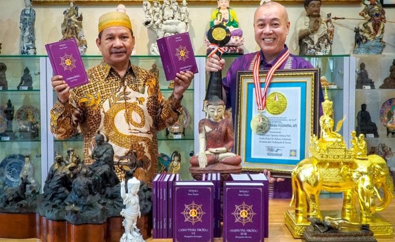 Pandita Handaka, Penerjemah Kitab Suci Tipiṭaka Bahasa Pāli ke Indonesia Pertama dan Terbanyak