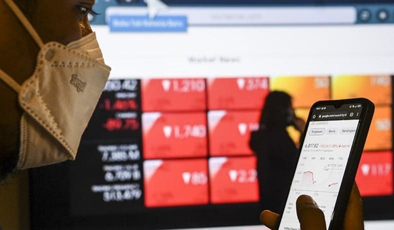 IHSG Dibuka Melemah 0,39 Persen ke Level 6.817