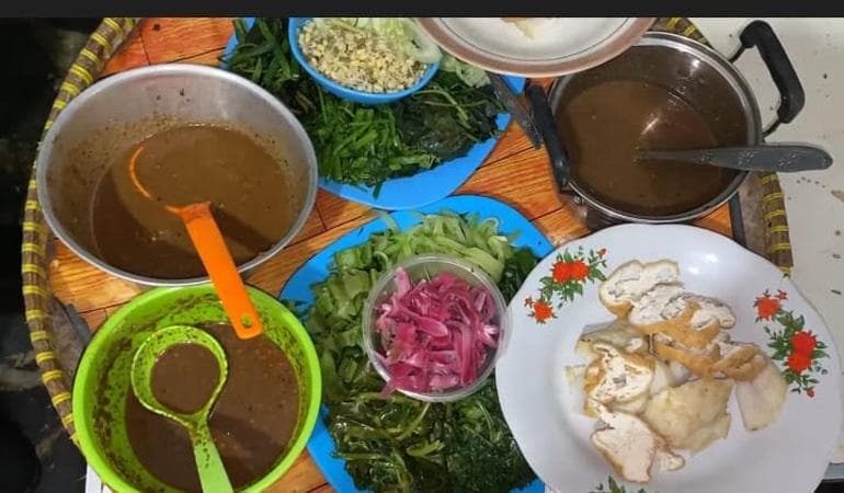 Lezatnya Pecel Khas Pedesaan Legendaris di Banjarnegara, Ada 15 Sayuran Berkhasiat