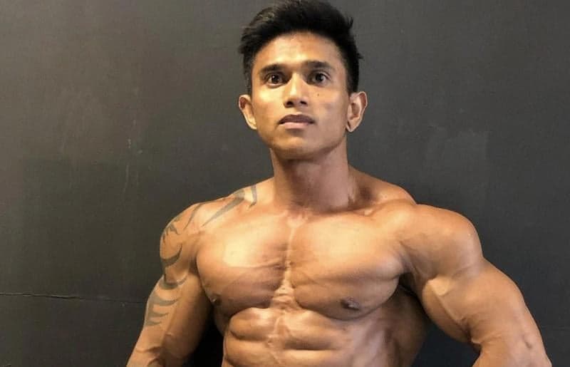 Jenazah Binaragawan Bali Justyn Vicky Dimakamkan di Jember Jenazah Binaragawan Bali Justyn Vicky Dimakamkan di Jember